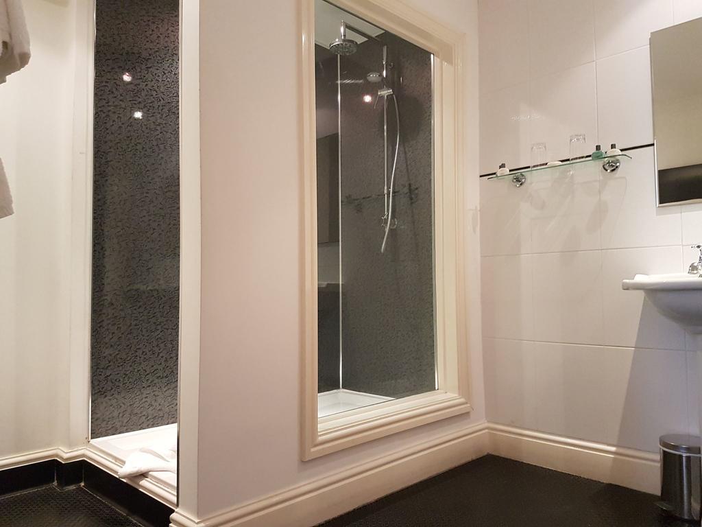 Bath Arms Crockerton Hotel Warminster Buitenkant foto